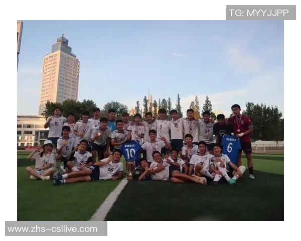 足球中心引领全球足球发展新潮流助力青少年成长与职业化进程 足球中心引领全球足球发展新潮流助力青少年成长与职业化进程